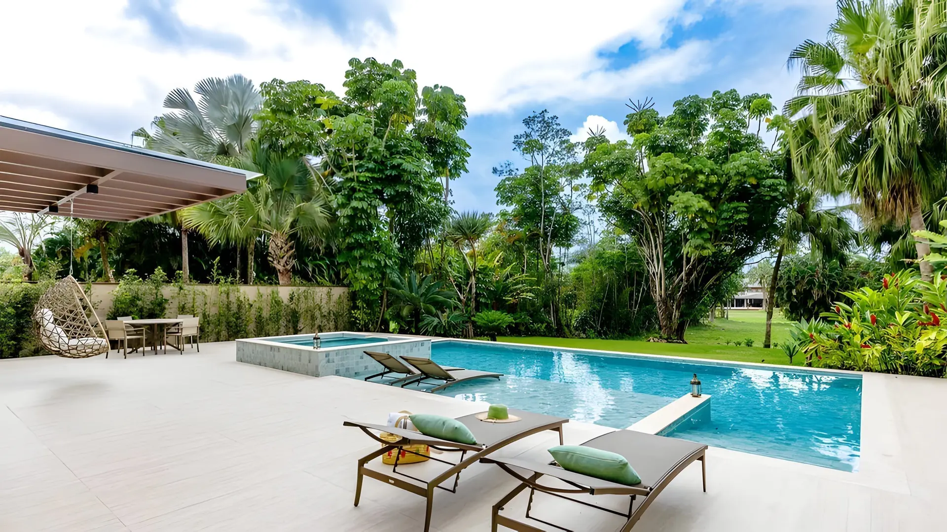 Strasse Realty